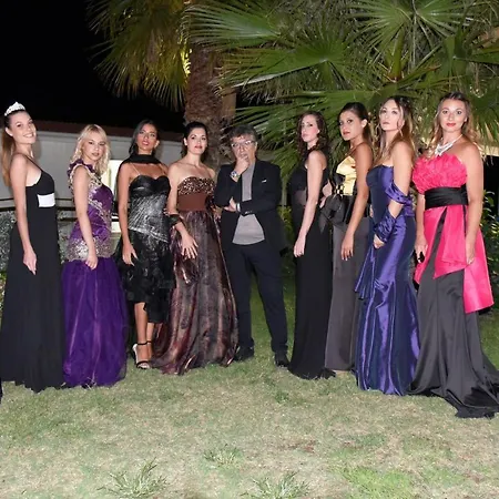 Parco Dei Principi Отель Скалея